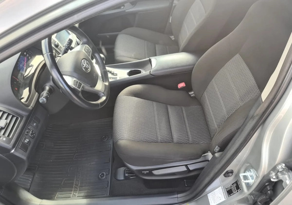 Toyota Avensis cena 46500 przebieg: 182000, rok produkcji 2014 z Koszalin małe 121